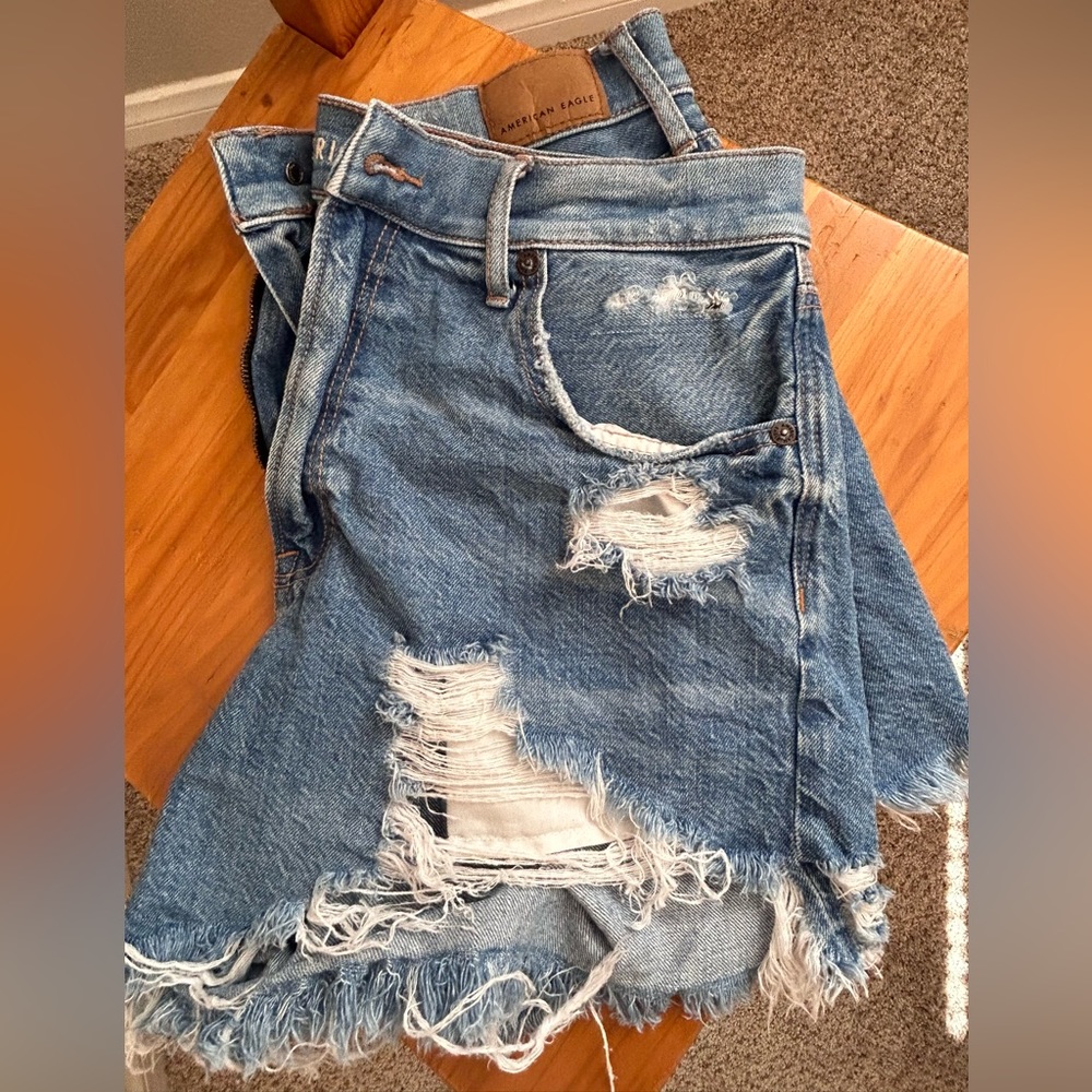 Perfect High Rise Distressed Shorts, size 8